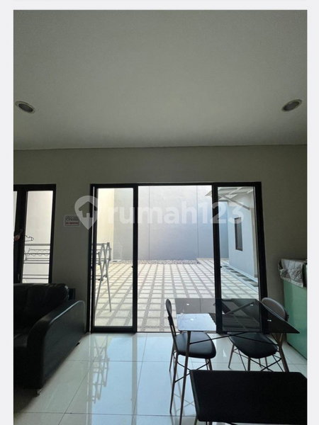 House for rent in Tangerang, Indonesia · Sukasari · 3 rooms, 3 baths