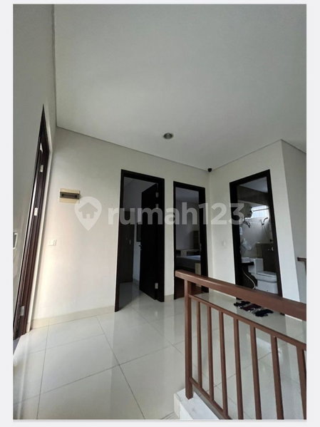 House for rent in Tangerang, Indonesia · Sukasari · 3 rooms, 3 baths