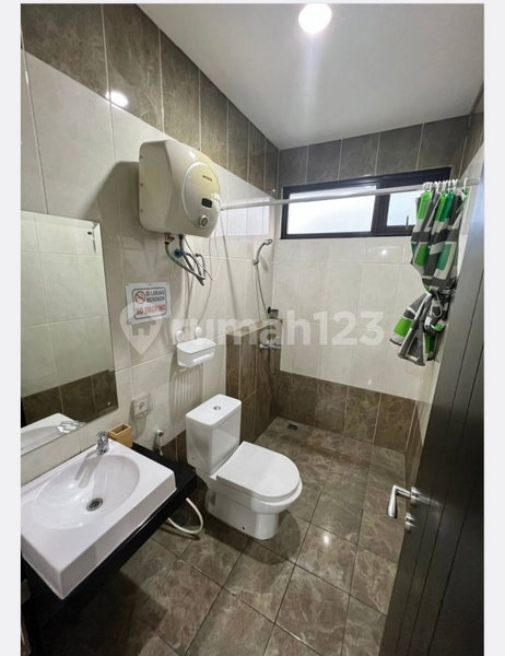 House for rent in Tangerang, Indonesia · Sukasari · 3 rooms, 3 baths