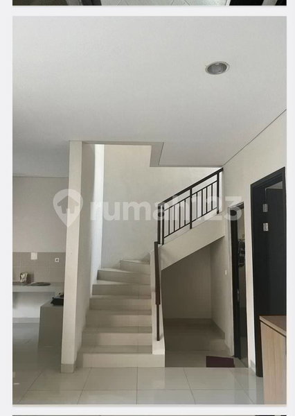 House for rent in Tangerang, Indonesia · Sukasari · 3 rooms, 3 baths