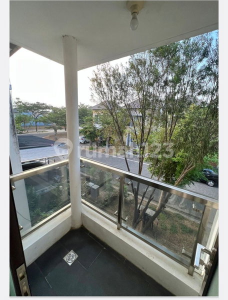 House for rent in Tangerang, Indonesia · Sukasari · 3 rooms, 3 baths