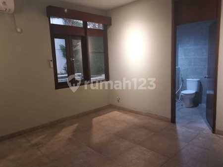 House for rent in Bandung, Indonesia · 6 rooms, 4 baths