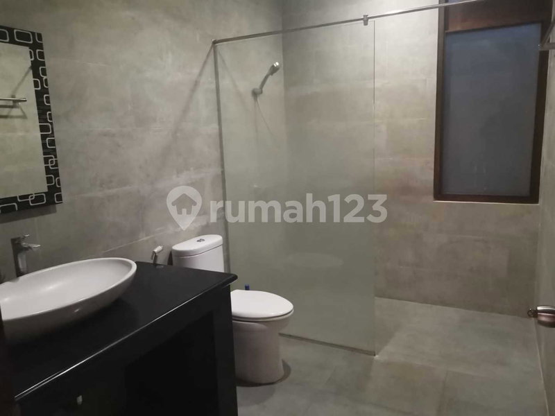 House for rent in Bandung, Indonesia · 6 rooms, 4 baths