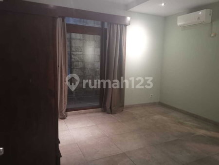 House for rent in Bandung, Indonesia · 6 rooms, 4 baths