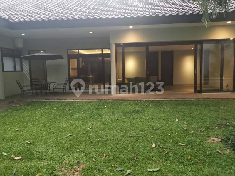 House for rent in Bandung, Indonesia · 6 rooms, 4 baths