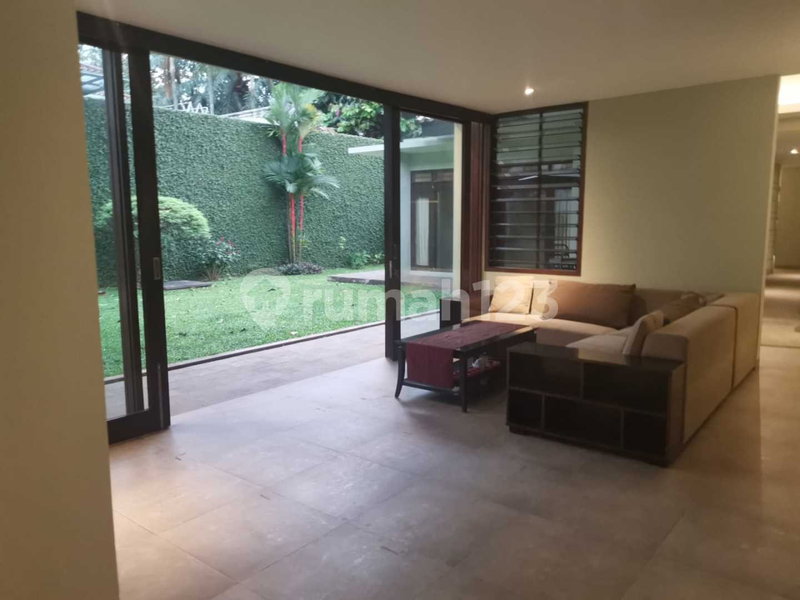 House for rent in Bandung, Indonesia · 6 rooms, 4 baths