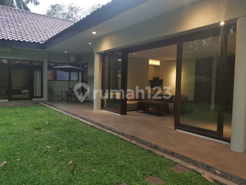 House for rent in Bandung, Indonesia · 6 rooms, 4 baths