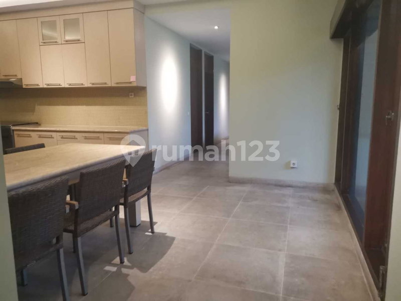 House for rent in Bandung, Indonesia · 6 rooms, 4 baths