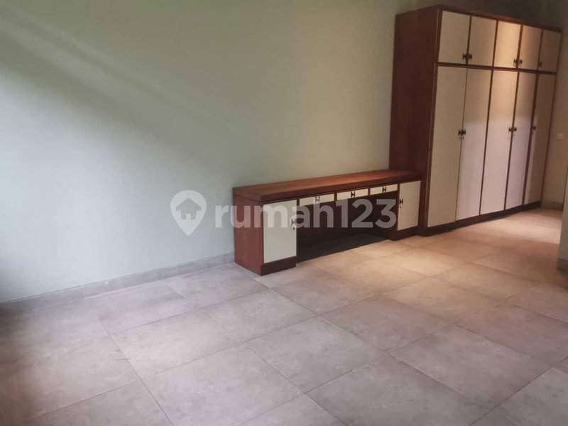 House for rent in Bandung, Indonesia · 6 rooms, 4 baths