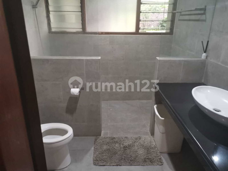 House for rent in Bandung, Indonesia · 6 rooms, 4 baths