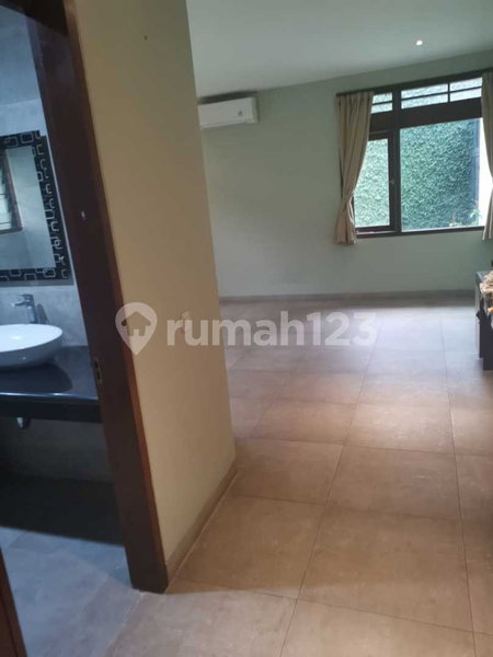 House for rent in Bandung, Indonesia · 6 rooms, 4 baths