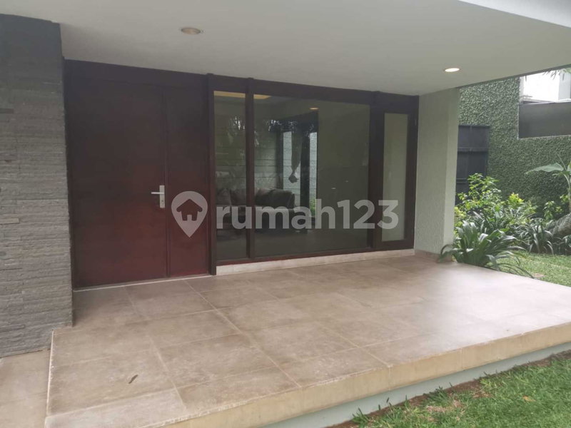 House for rent in Bandung, Indonesia · 6 rooms, 4 baths