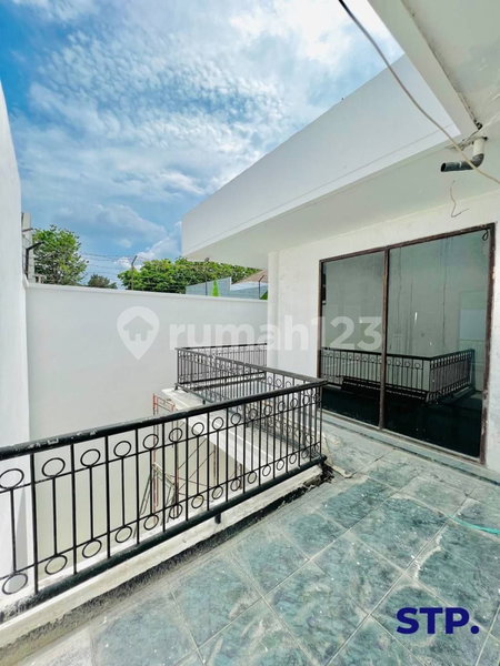 House for rent in Bandung, Indonesia · 9 rooms, 6 baths