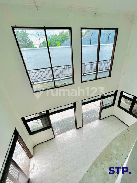 House for rent in Bandung, Indonesia · 9 rooms, 6 baths