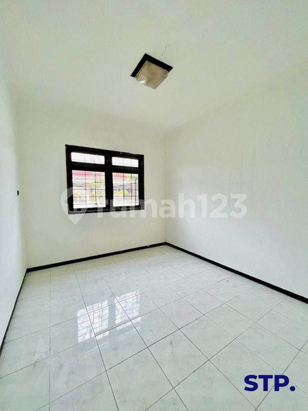 House for rent in Bandung, Indonesia · 9 rooms, 6 baths