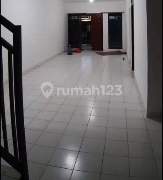 House for rent in Bandung, Indonesia · 4 rooms, 3 baths