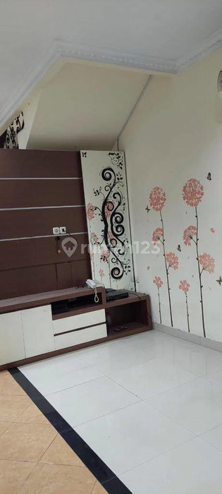 House for rent in Semarang, Indonesia · 3 rooms, 4 baths