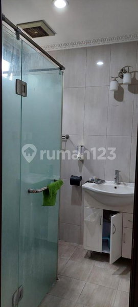 House for rent in Semarang, Indonesia · 3 rooms, 4 baths