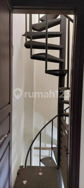 House for rent in Semarang, Indonesia · 3 rooms, 4 baths
