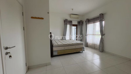 House for rent in Bandung, Indonesia · 3 rooms, 4 baths