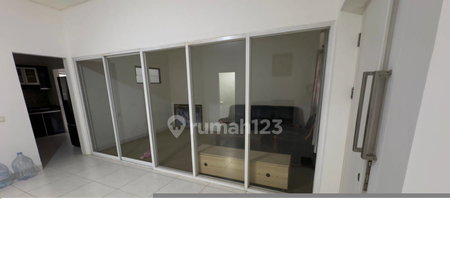 House for rent in Bandung, Indonesia · 3 rooms, 4 baths