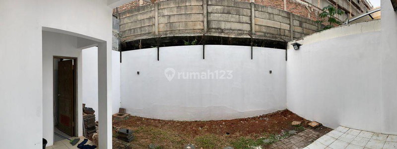 House for rent in Tangerang, Indonesia · Riding · 3 rooms, 2 baths