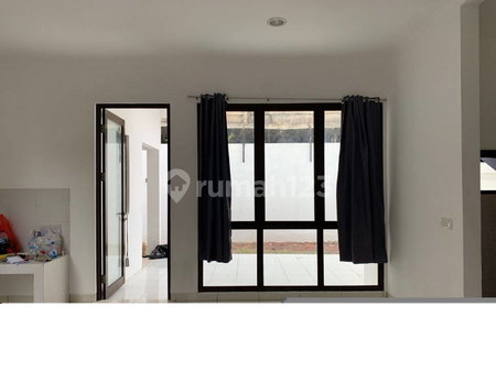 House for rent in Tangerang, Indonesia · Riding · 3 rooms, 2 baths
