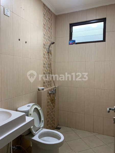 House for rent in Tangerang, Indonesia · Riding · 3 rooms, 2 baths