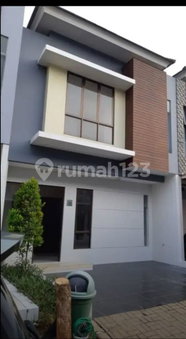 House for rent in Tangerang, Indonesia · Sukasari · 2 rooms, 2 baths