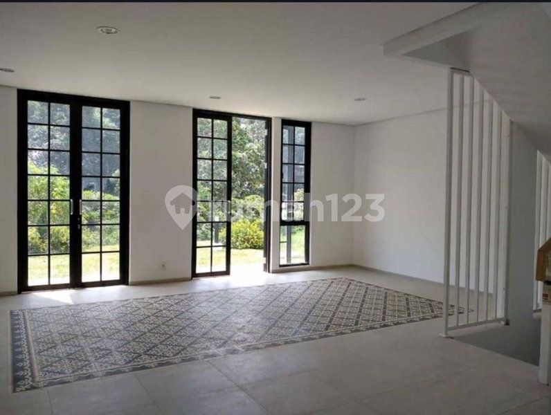 House for rent in Bandung, Indonesia · 4 rooms, 4 baths