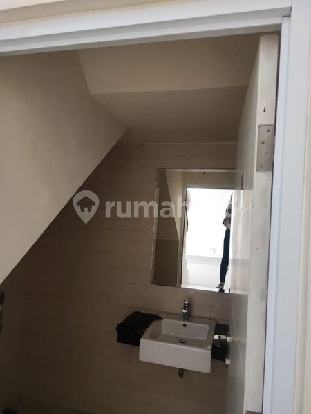 House for rent in Jakarta, Indonesia · Pasar Minggu · 4 rooms, 3 baths