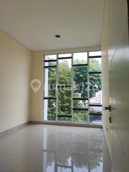 House for rent in Jakarta, Indonesia · Pasar Minggu · 4 rooms, 3 baths