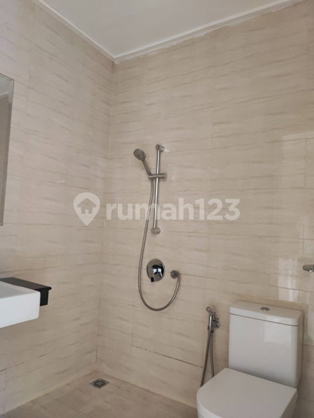 House for rent in Jakarta, Indonesia · Pasar Minggu · 4 rooms, 3 baths