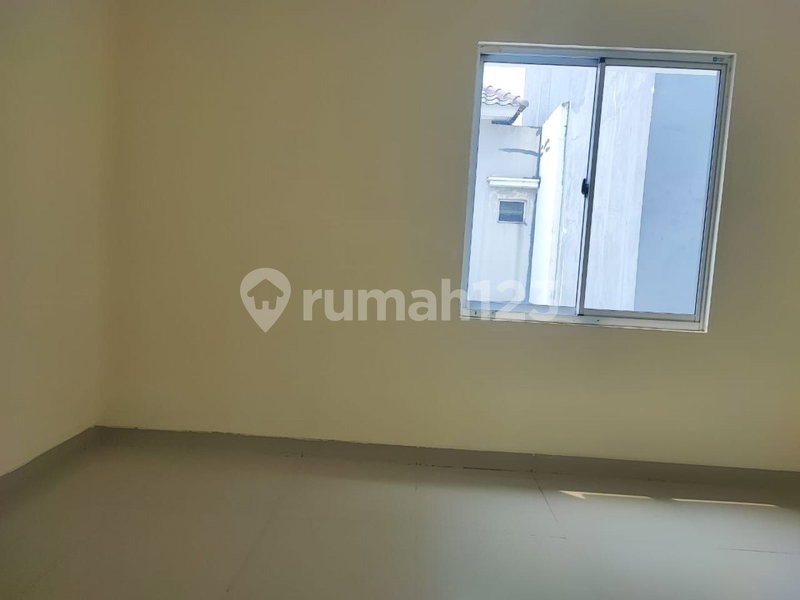 House for rent in Jakarta, Indonesia · Pasar Minggu · 4 rooms, 3 baths