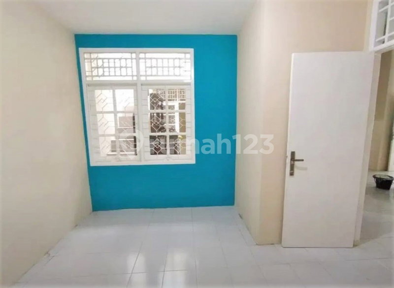 House for rent in Bandung, Indonesia · 2 rooms, 1 bath