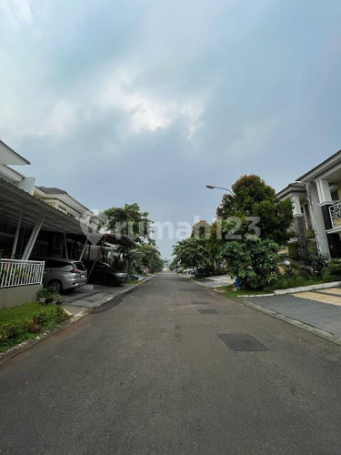 House for rent in Tangerang, Indonesia · Riding · 3 rooms, 3 baths