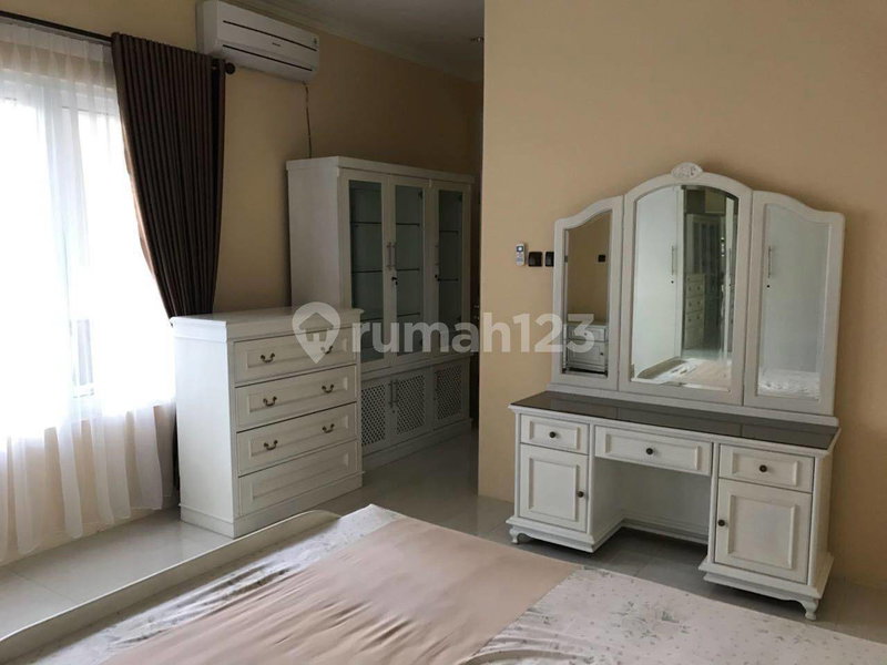 House for rent in Jakarta, Indonesia · Pasar Minggu · 3 rooms, 3 baths