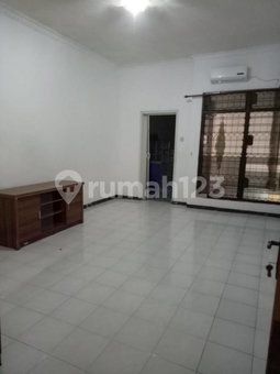 House for rent in Surabaya, Indonesia · 1 room, 1 bath