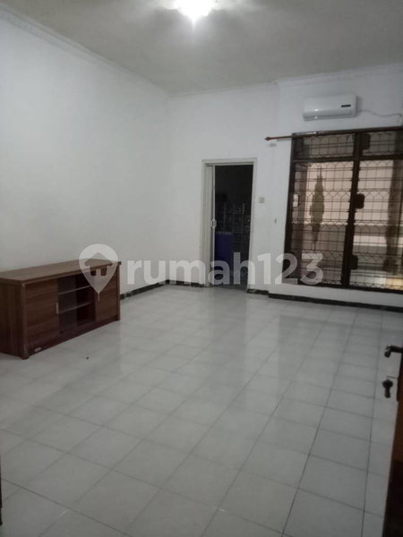 House for rent in Surabaya, Indonesia · 1 room, 1 bath