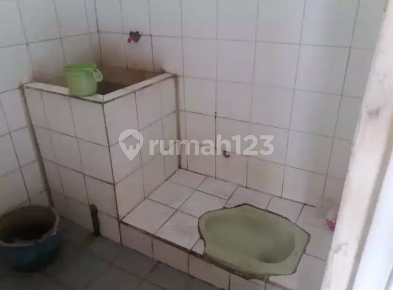 House for rent in Surabaya, Indonesia · 3 rooms, 1 bath