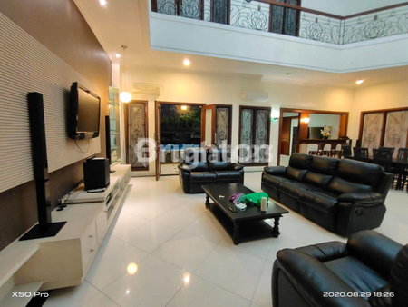 House for rent in Jakarta, Indonesia · Tebet · 4 rooms, 5 baths