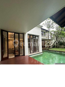 House for rent in Jakarta, Indonesia · Menteng · 5 rooms, 4 baths
