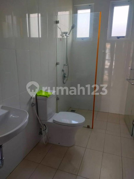 House for rent in Jakarta, Indonesia · Tebet · 4 rooms, 3 baths