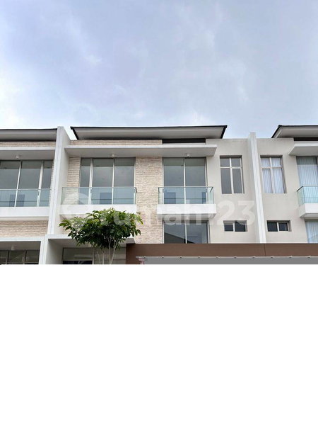 House for rent in Jakarta, Indonesia · Tebet · 4 rooms, 4 baths