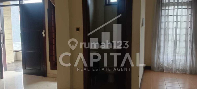 House for rent in Ciputat, Indonesia · Petir · 6 rooms, 3 baths