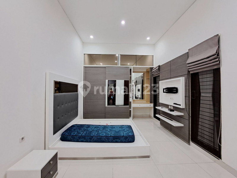 House for rent in Bandung, Indonesia · 4 rooms, 2 baths