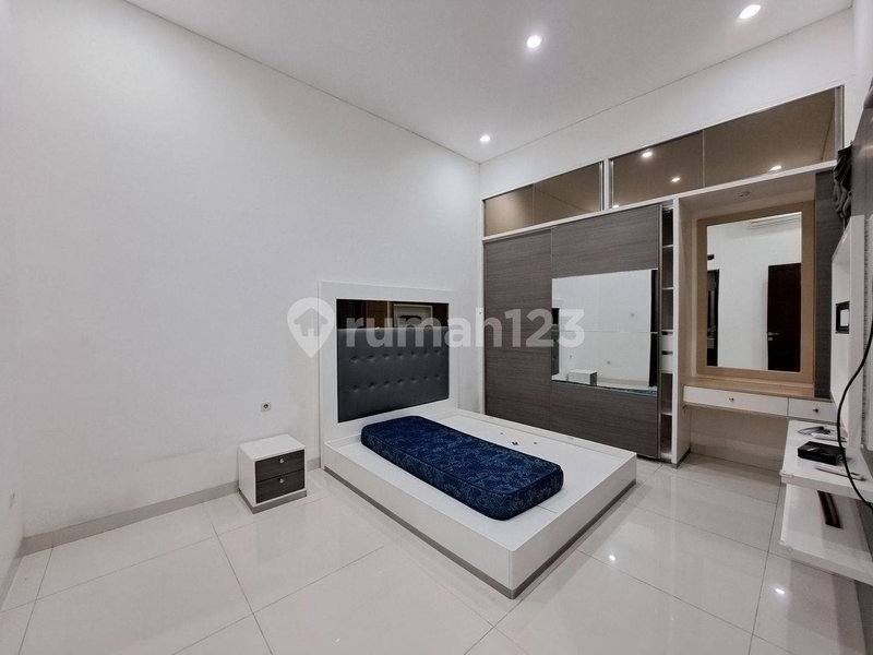 House for rent in Bandung, Indonesia · 4 rooms, 2 baths