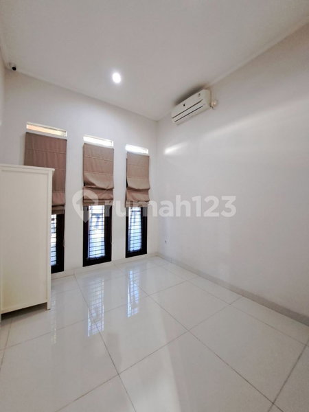 House for rent in Bandung, Indonesia · 4 rooms, 2 baths