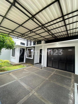 House for rent in Jakarta, Indonesia · Pasar Minggu · 4 rooms, 3 baths