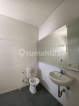 House for rent in Tangerang, Indonesia · Riding · 3 rooms, 2 baths